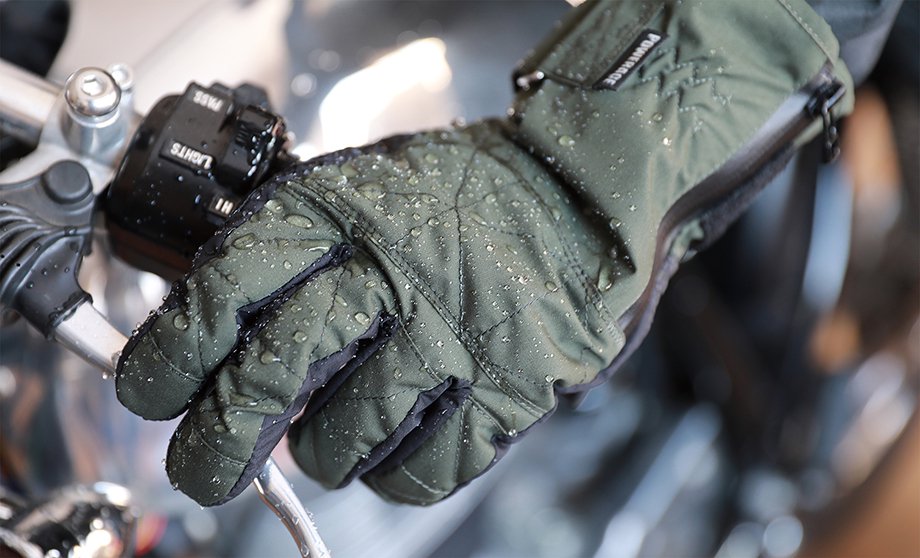 突然の雨でも安心！ おすすめ防水グローブ5選 - Moto Connect(モト