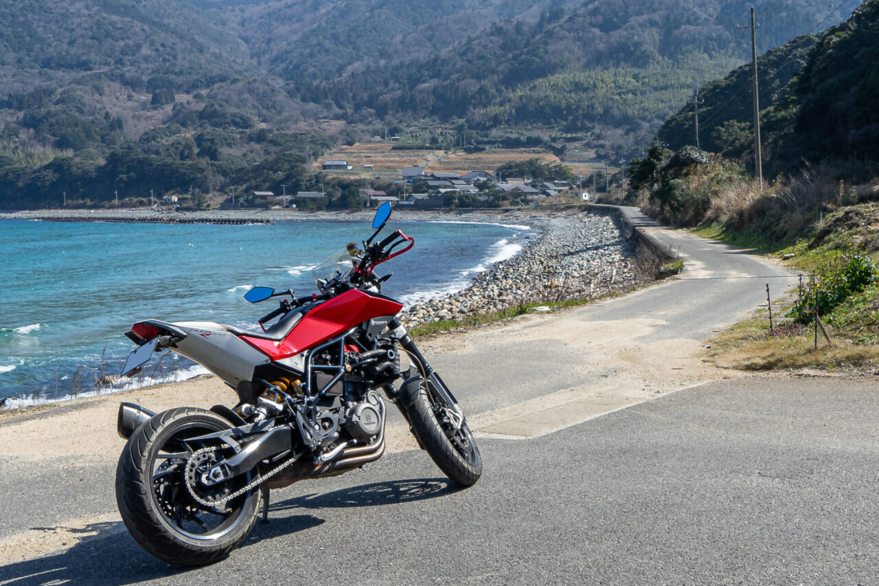瀬崎浜とNUDA900R