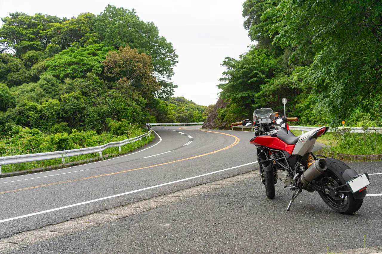 指宿スカイラインとNUDA900R