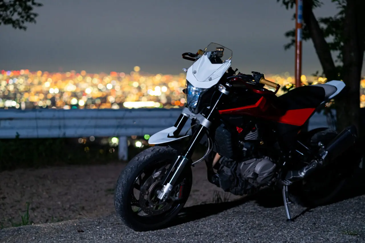 宝塚の夜景とNUDA900R