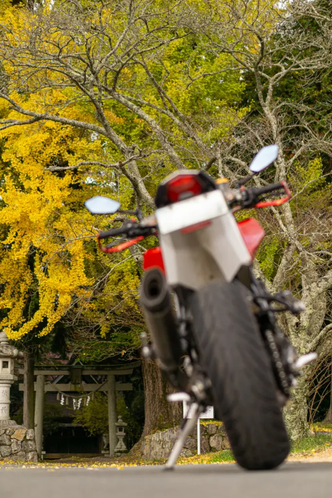 藪田神社とNUDA900R