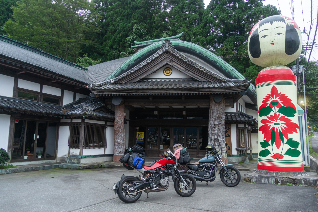 岩下こけし資料館とカゲモト