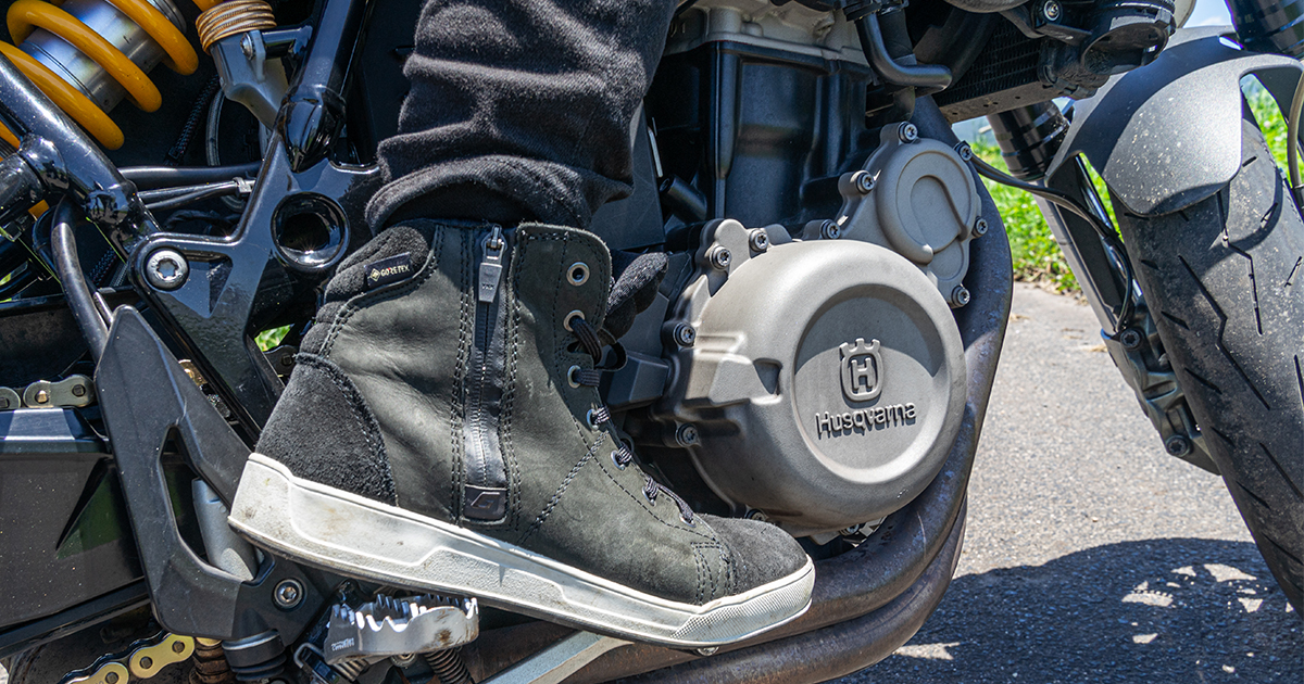 バイク向けライディングシューズの特徴と選び方！シューズ愛用者の 