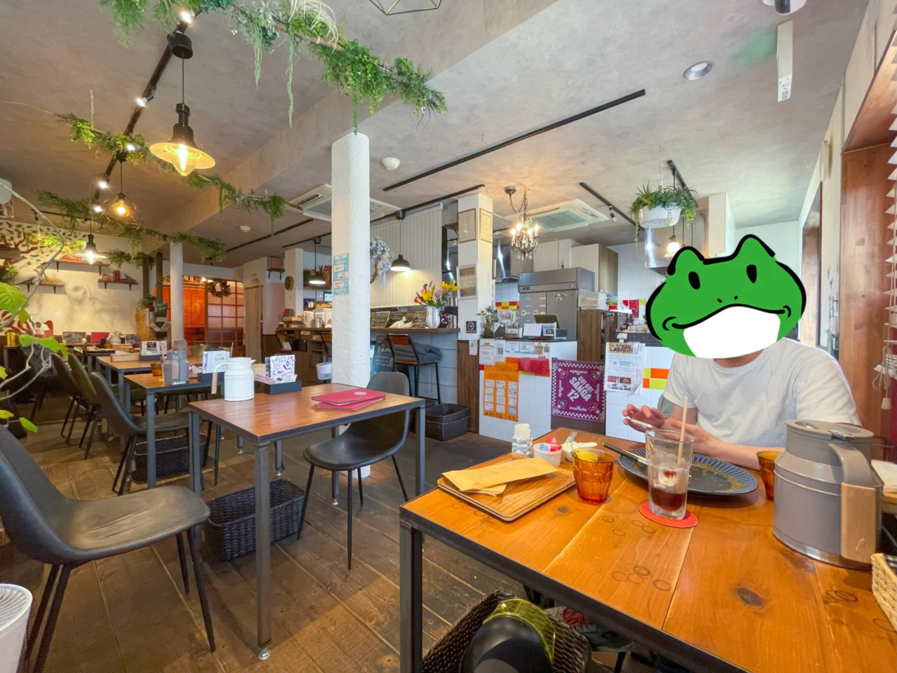 京fujiharuカレーの店内