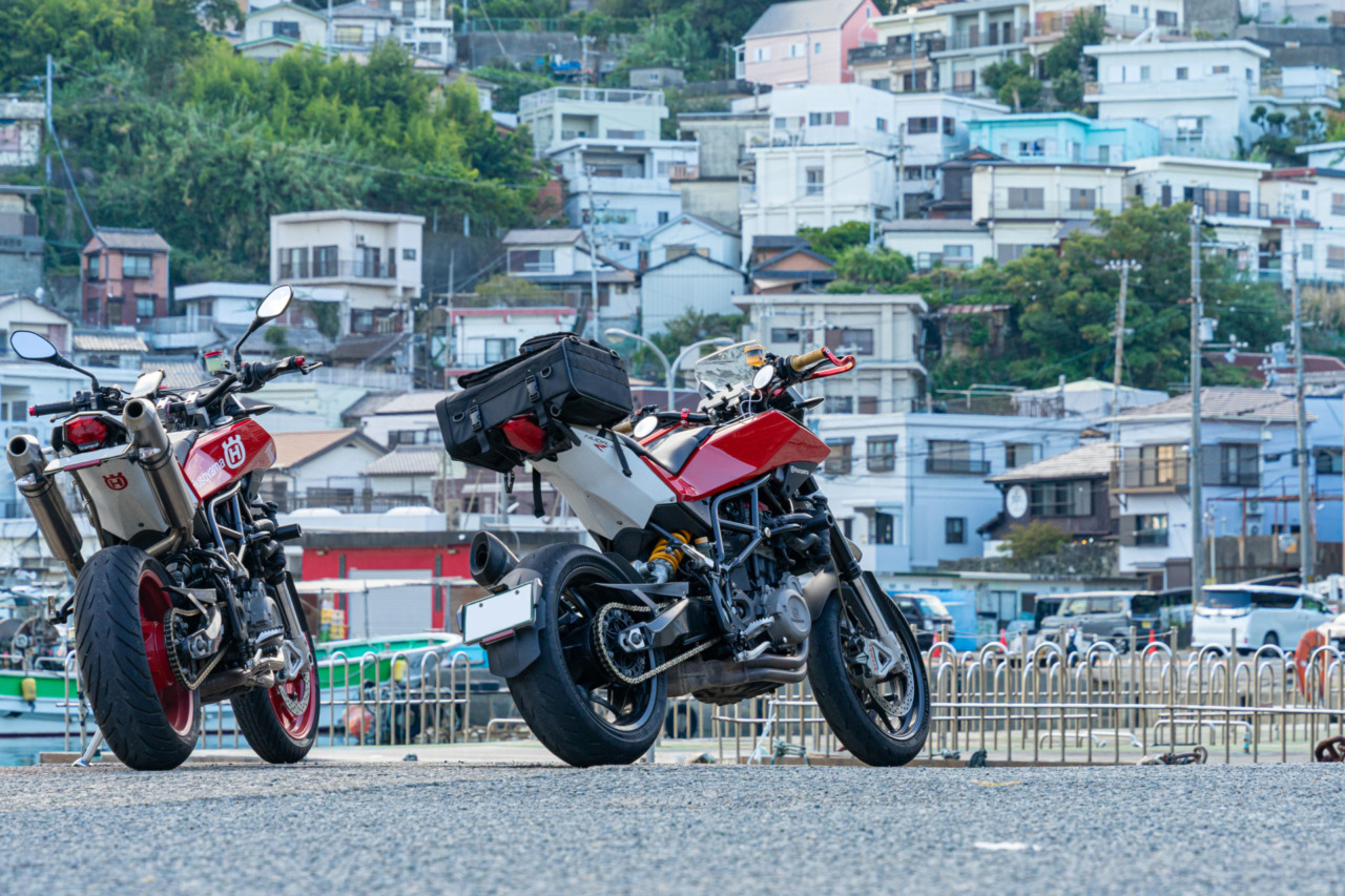 雑賀崎と2台のNUDA