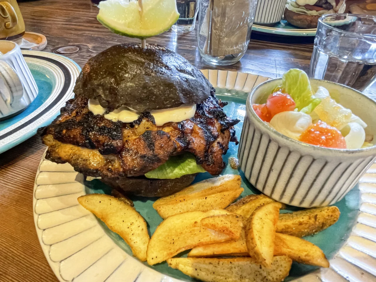 ケイジャンチキン バーガー ¥1,560